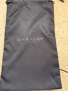 2 Givenchy Black Logo Cord Close Beauty Bags Matching